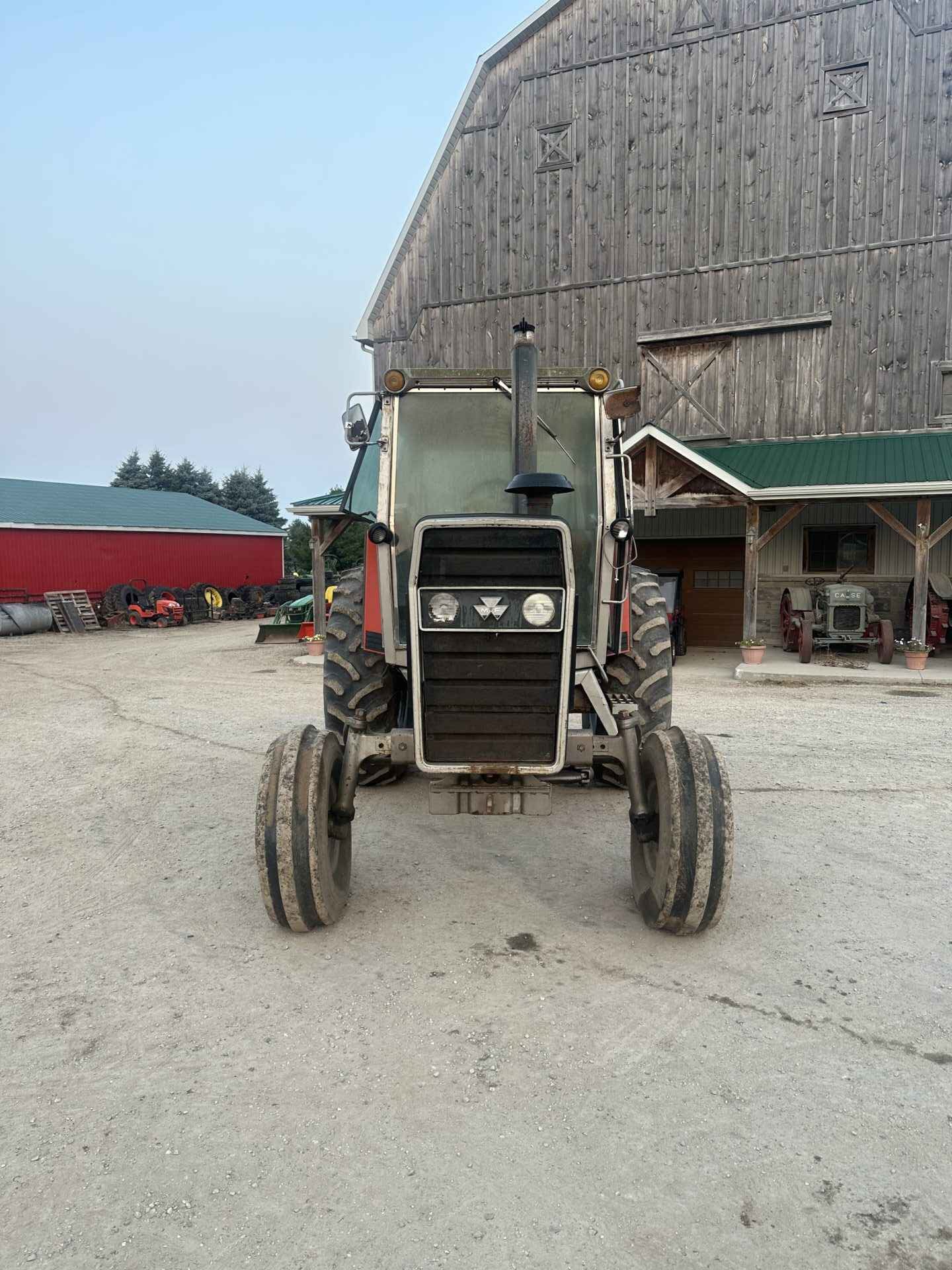 Massey Ferguson 2675