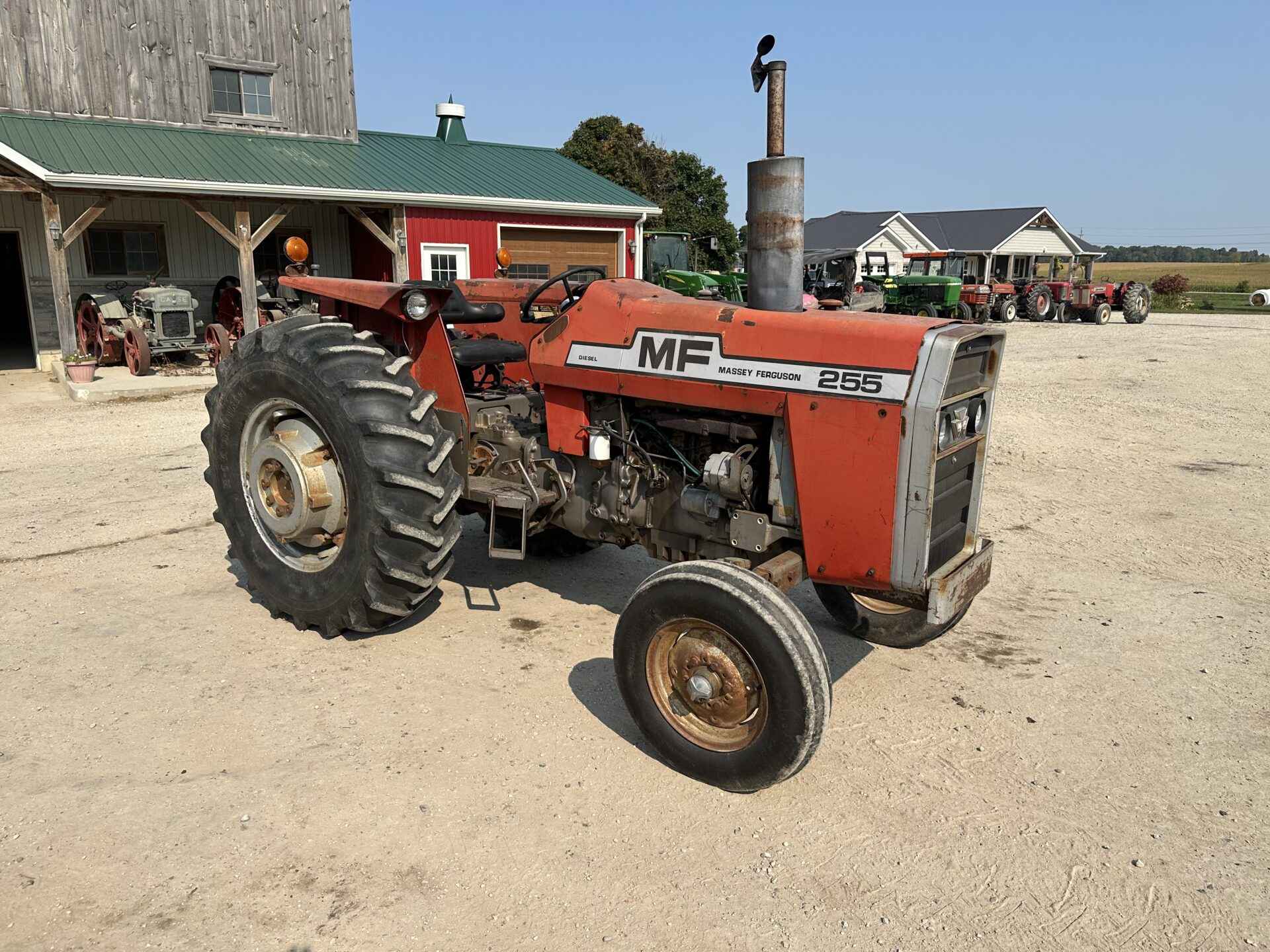 Massey Ferguson 255