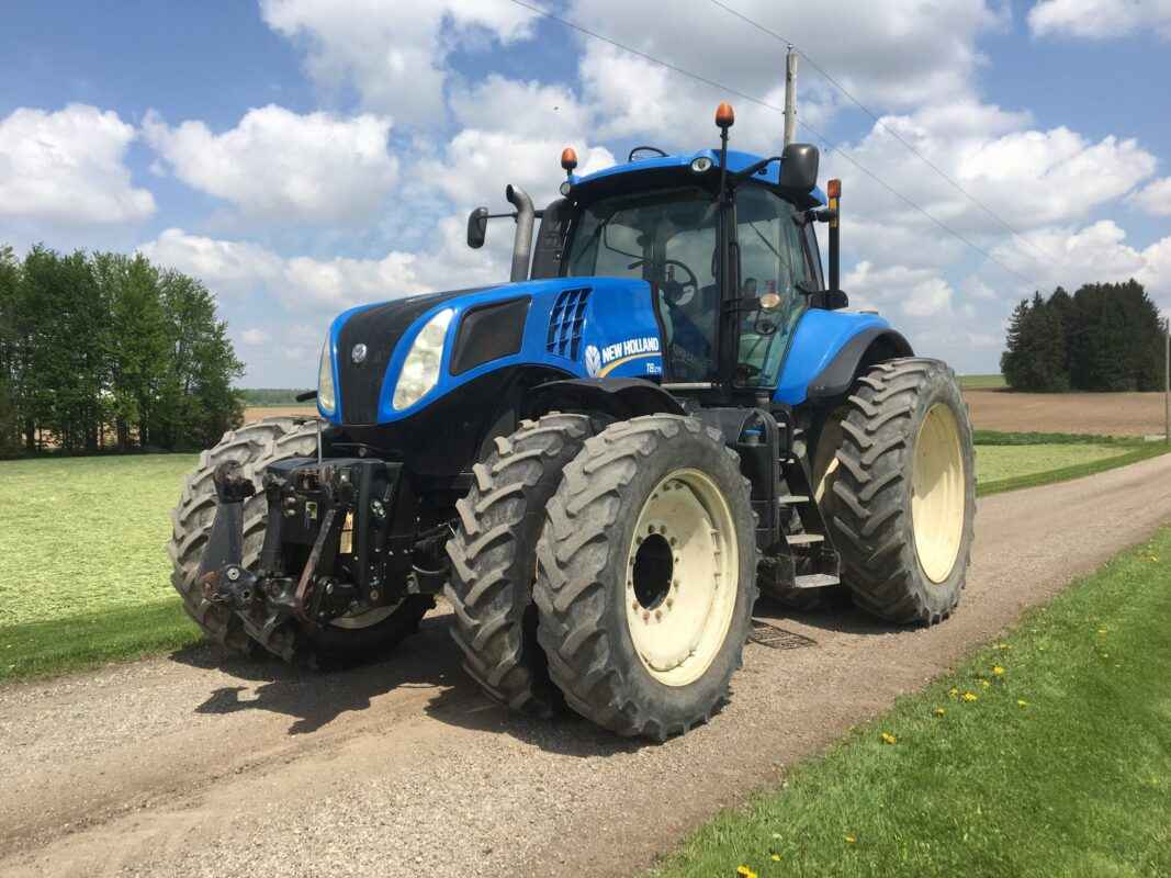 2011 New Holland T8.275 Tractor