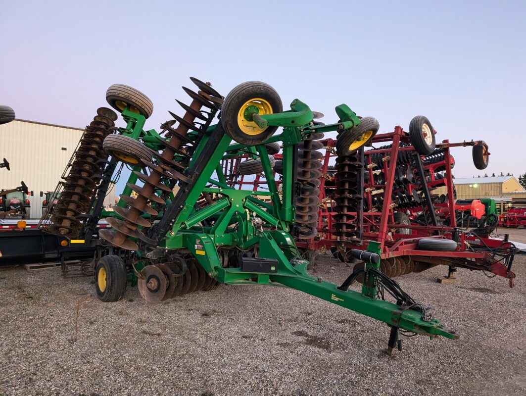 Vertical Tillage, John Deere 2623VT-26.5ft