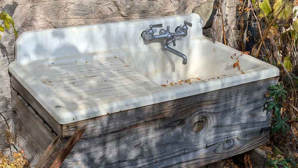 Cast Iron Porcelain Enamel Garden Sink