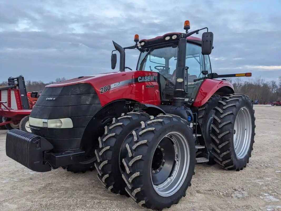 Tractor, CaseIH Magnum 280  Powershift