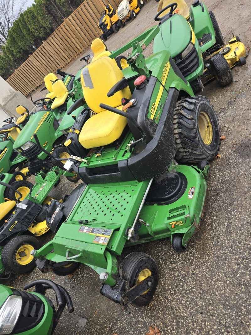 John Deere 997