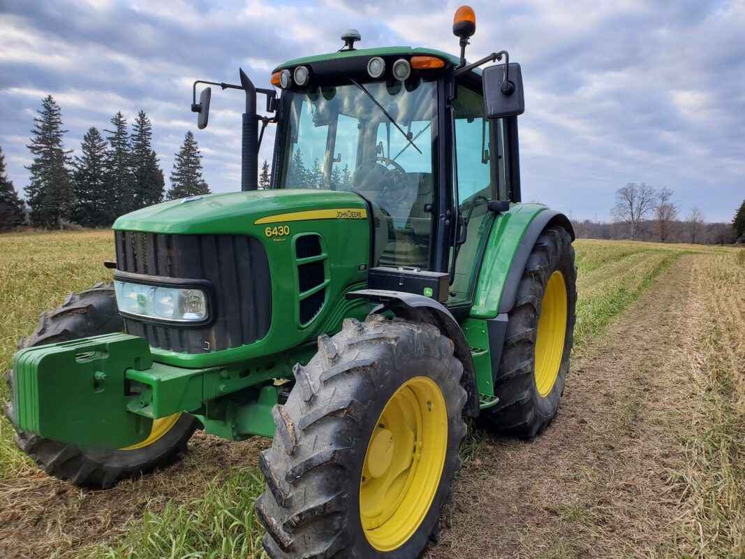 John Deere 6430