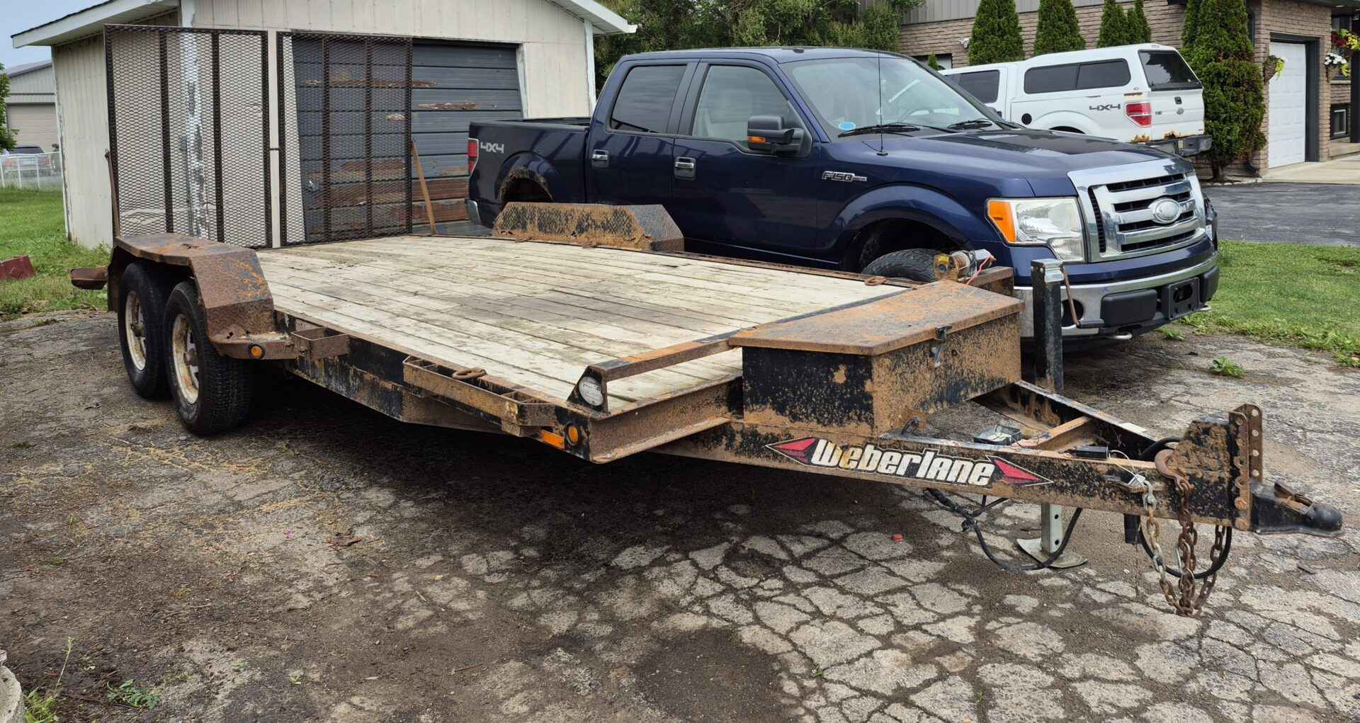 2016 weberlane car hauler 2-5/16 ball, ownership,2 new tires