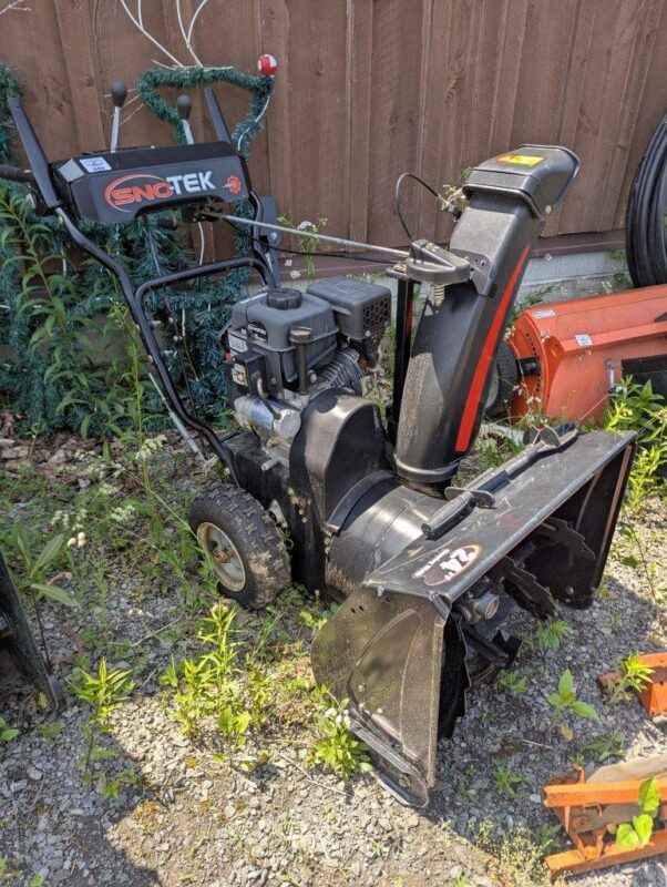 Sno-tek by Ariens snowblower 24"