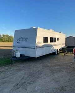 30 foot camper trailer .....more info coming