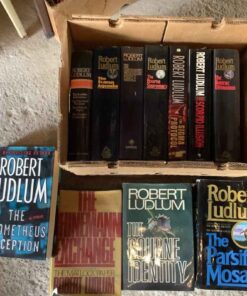 Robert Ludlum Novels (11)