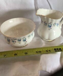 Royal Albert Memory Lane. Ream and Sugar