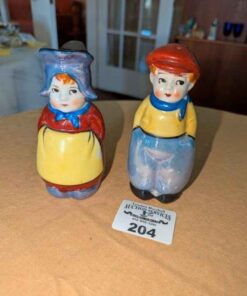 Dutch boy and girl Lusterware cream and sugar shaker