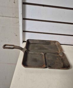 Square cast iron pan