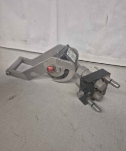 Quick attach valve assembley