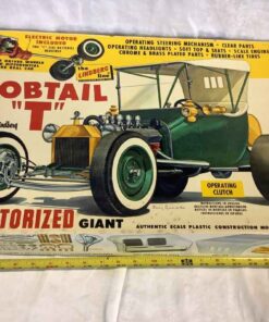 Bobtail “T” Motorized Giant Model Kit