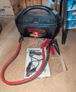 Motomaster eliminator power pack with inverter