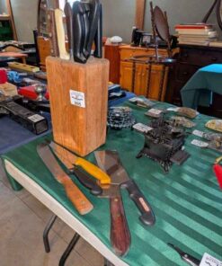 Assortment of kitchen knives