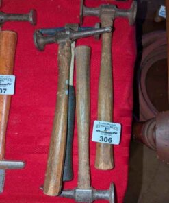 Finishing hammers