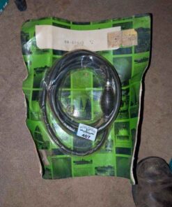 Fuel line hose with primer