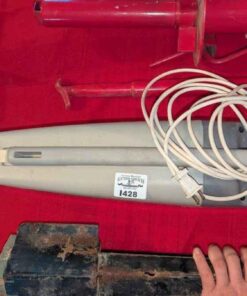 Electric vacuum