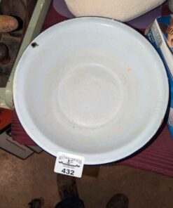 Enamel bowl