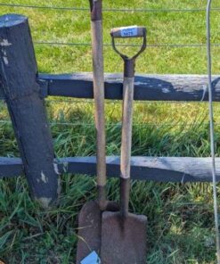 Garden shovels
