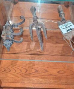 Cast wall hooks - garden themed