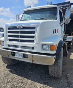 Roll off truck