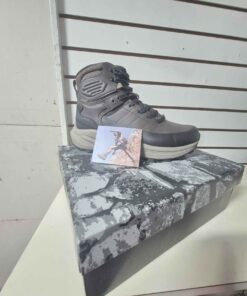 Size 8.5 boot