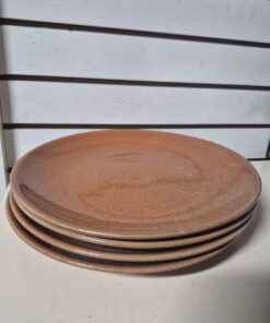 Oneida set of 4 dinner plates