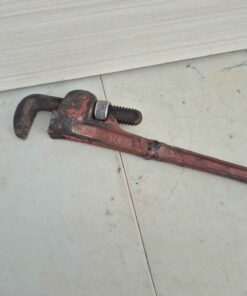 Pipe wrench with welded handle
