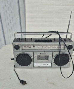Radio / cassette player