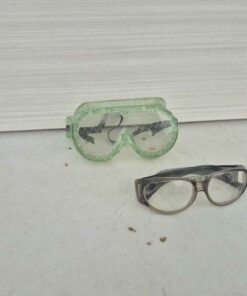 Qty 2 pair safety goggles