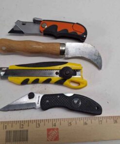 4 knives