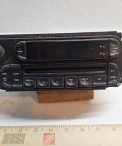 Radio, CD player from 2011 Caravan - with connectors