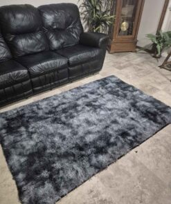 Approximately 6 ft X3 ft two-tone Gray rug
