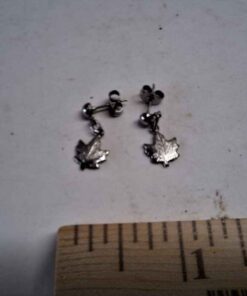 NEW - Maple leaf earrings - pierced