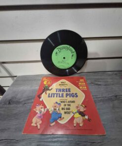 The three little pigs record and read a long book