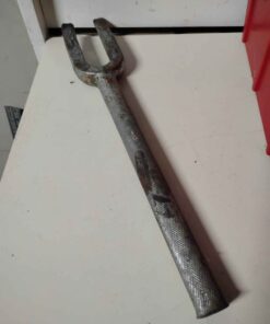 Tie rod seperator