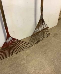 2 fan rakes