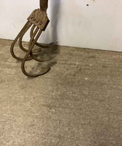 Garden hand cultivator