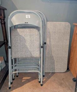 Folding Card Table and chairs (4)