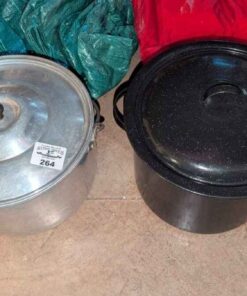 Covered Stock pots