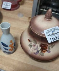 Covered jar and mini vases