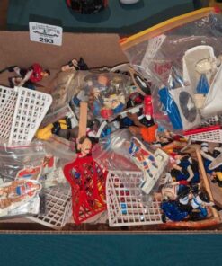 Hockey figures and game pieces