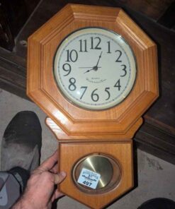 Quartz wall clock