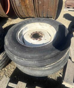 Pair of 7.5 -18 tires on 6 bolt wheels
