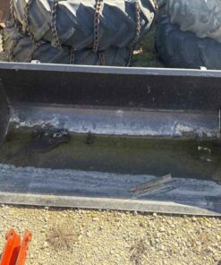 Unused 5ft alo quick tach material bucket
