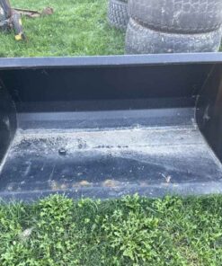 Unused 5ft quick tach alo material bucket