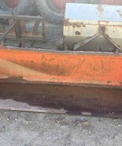 Kubota 6ft material bucket with Kubota quick tach plate