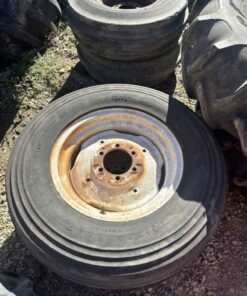 Pair of 7.50 -18 tires 3rib on 6bolt wheels