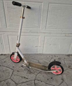 Youth size kick scooter